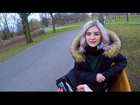 ❤️ Prehltne cudzincovo horúce semeno za peniaze - fajčenie v parku Eva Elfie ️❌ Krásne porno na nás